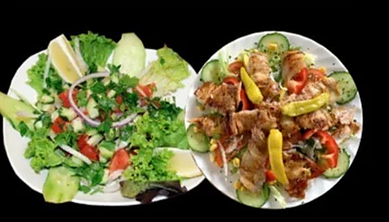 Gemischter Salat und Dönersalat